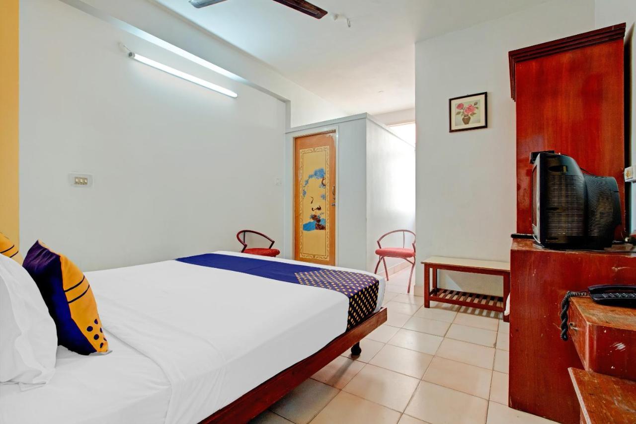 Spot On 78792 Moore Residency Hotel 2*