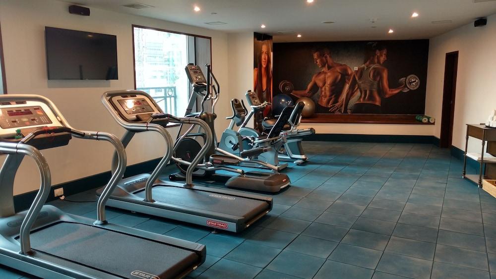 Ramada Plaza Hotel 5*