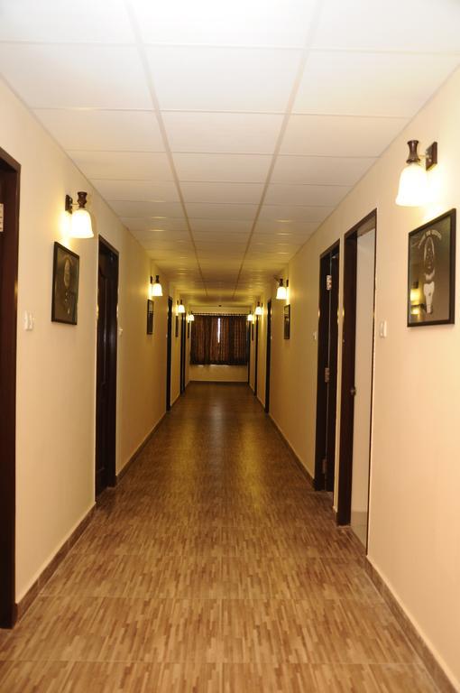 Hotel Balaji Residency 3*