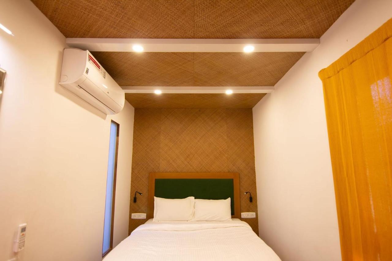 Hanu Reddy Residences - Spp Gardens *