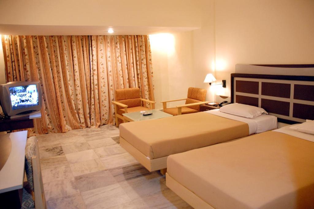 Hotel Abu Palace