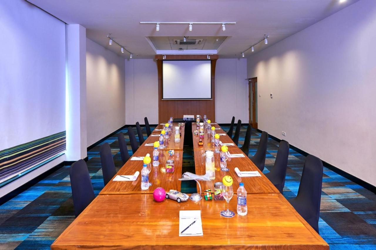 Aloft Omr It Expressway 4*