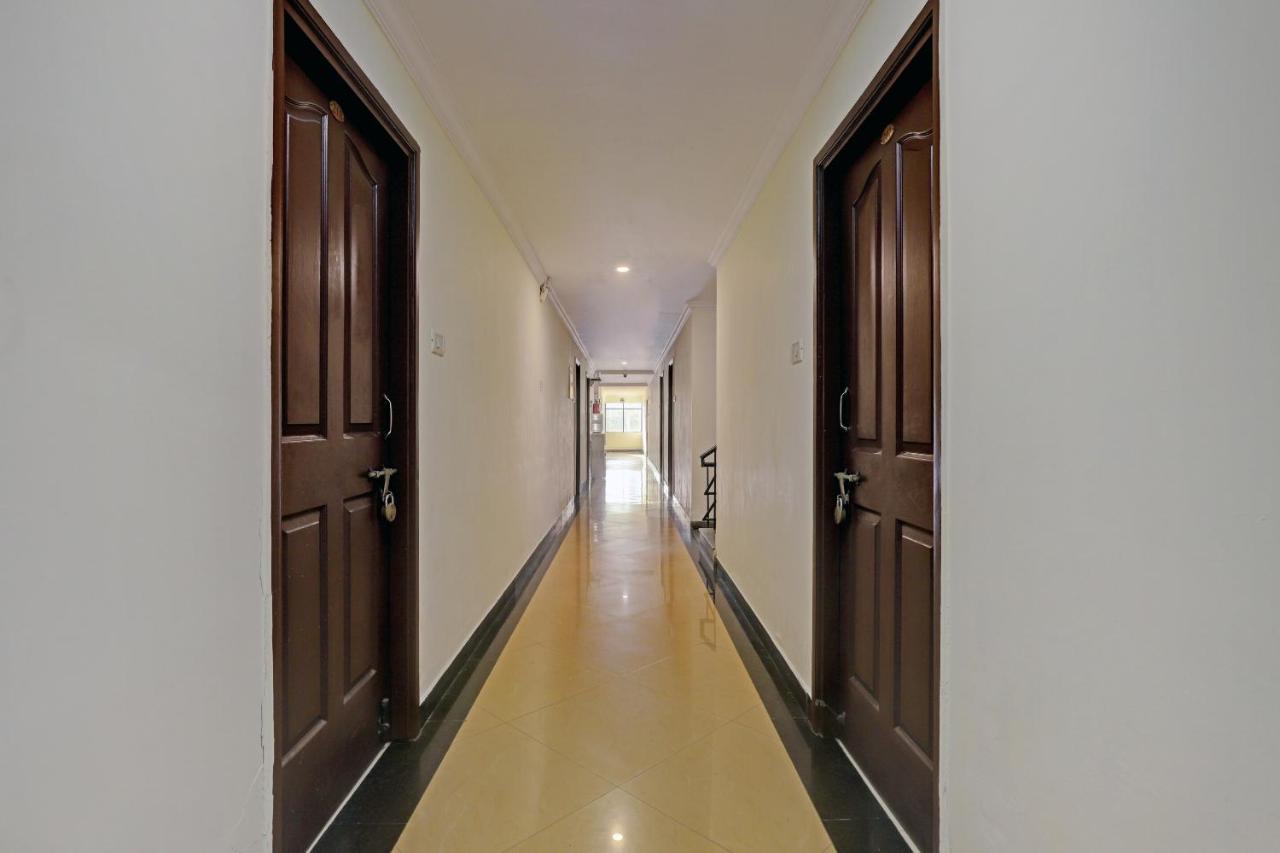 Oyo 78979 Omr Residency Hotel 3*