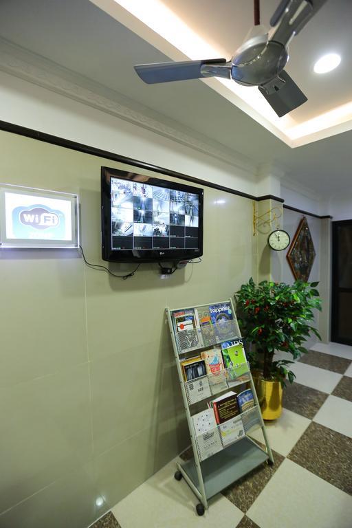 Hotel Season 4 Residences - Teynampet Near Apollo Hospital ,balaji Dental, Us Consulate Chennai