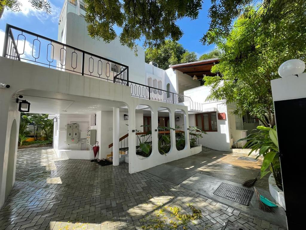 Katil Hanu Reddy Residences - Nawab Habibullah Avenue Near Sankara Nethralaya Chennai
