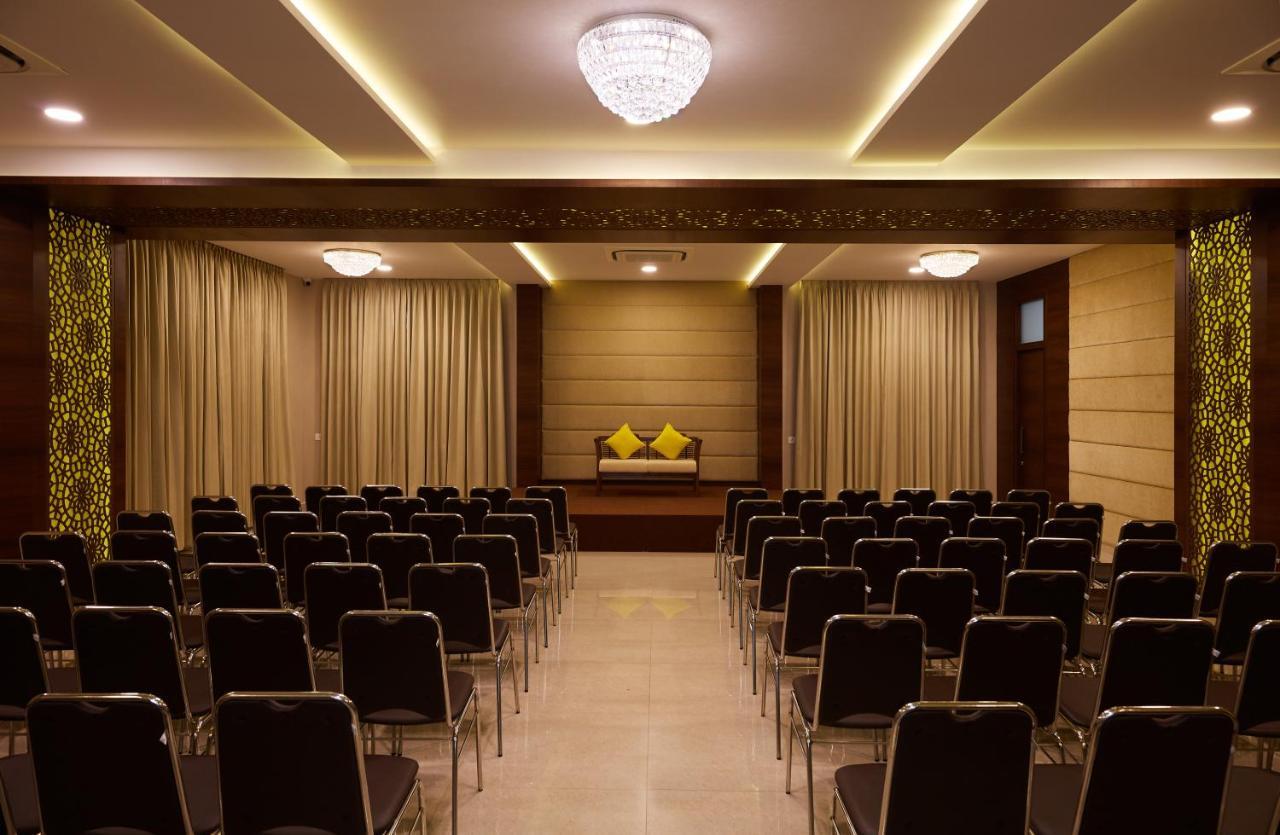 Kamar Residences And Banquets 3*