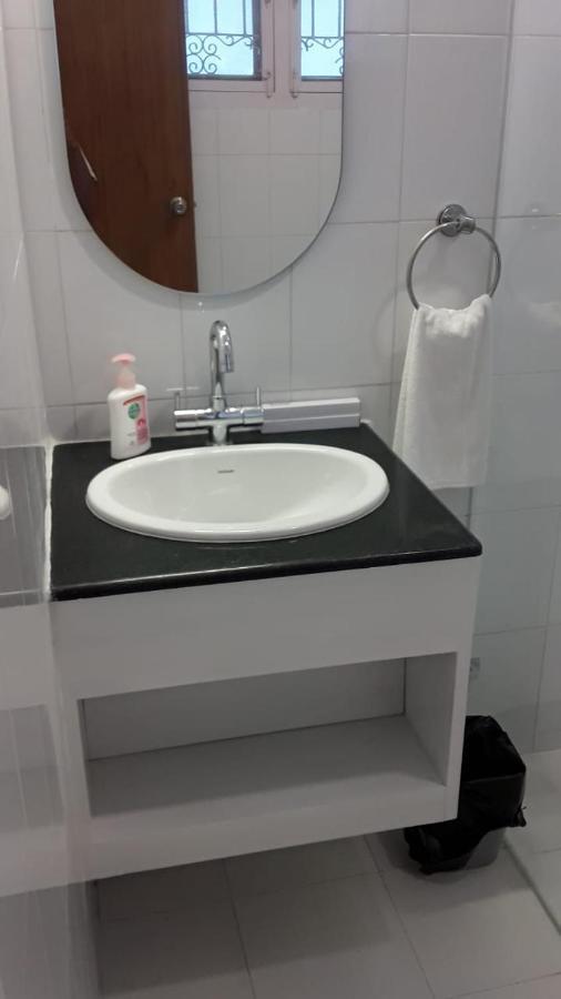 Hanu Reddy Residences - Nawab Habibullah Avenue * Chennai