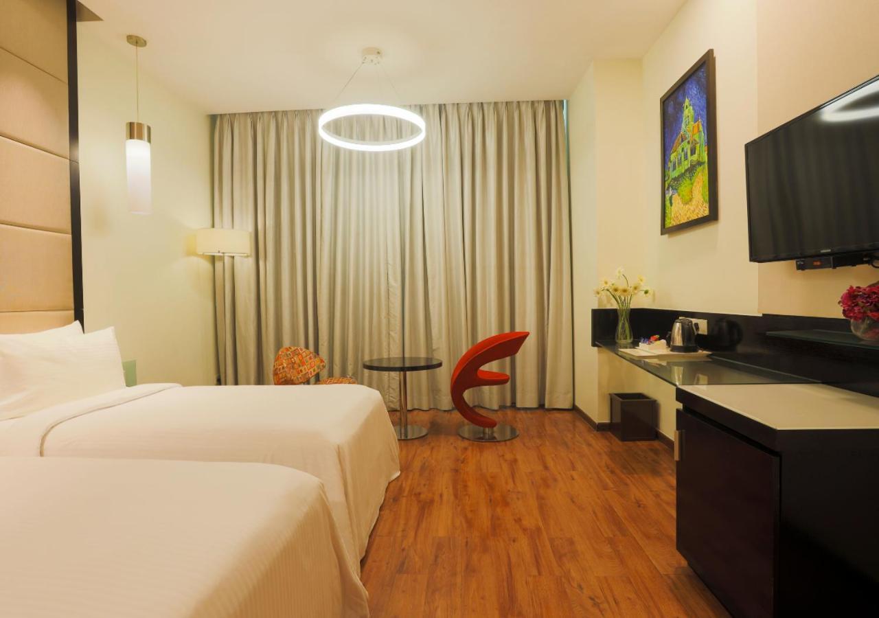 Hotel E