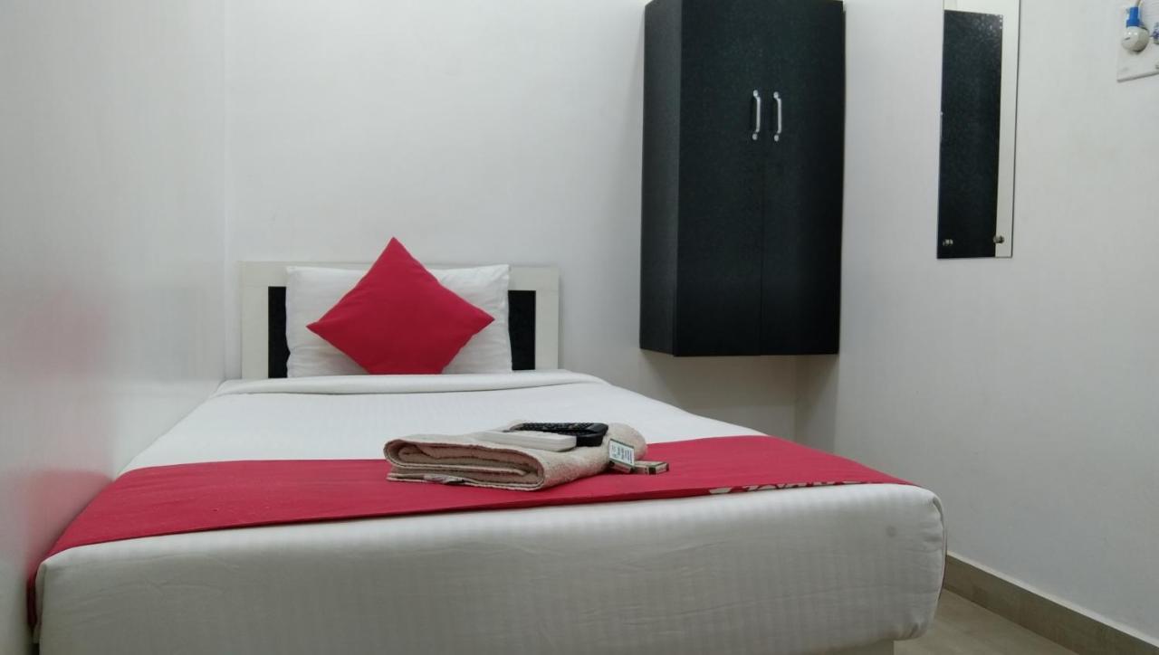 Plaza Vadapalani Hotel 2*