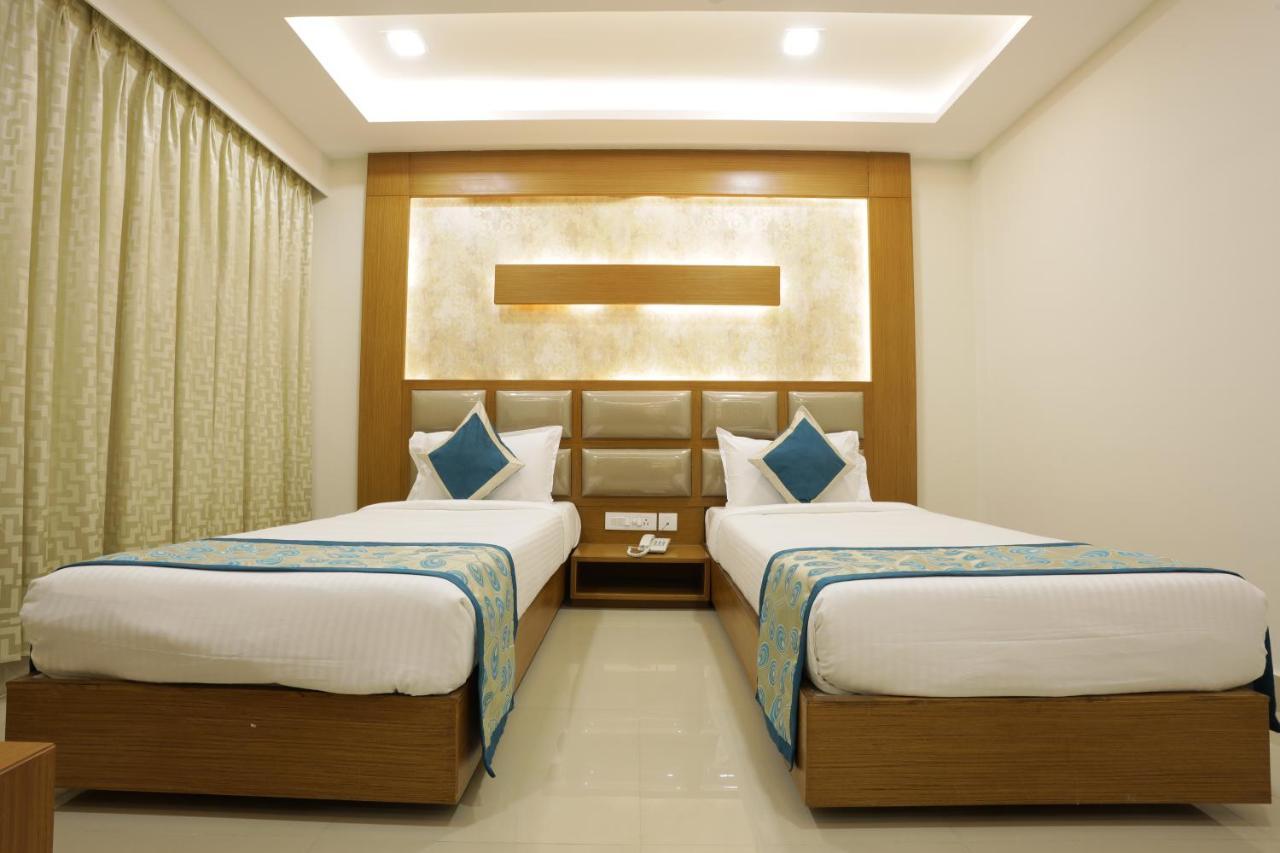 Greens - Business Class - Opposite Ripon Building Hotel