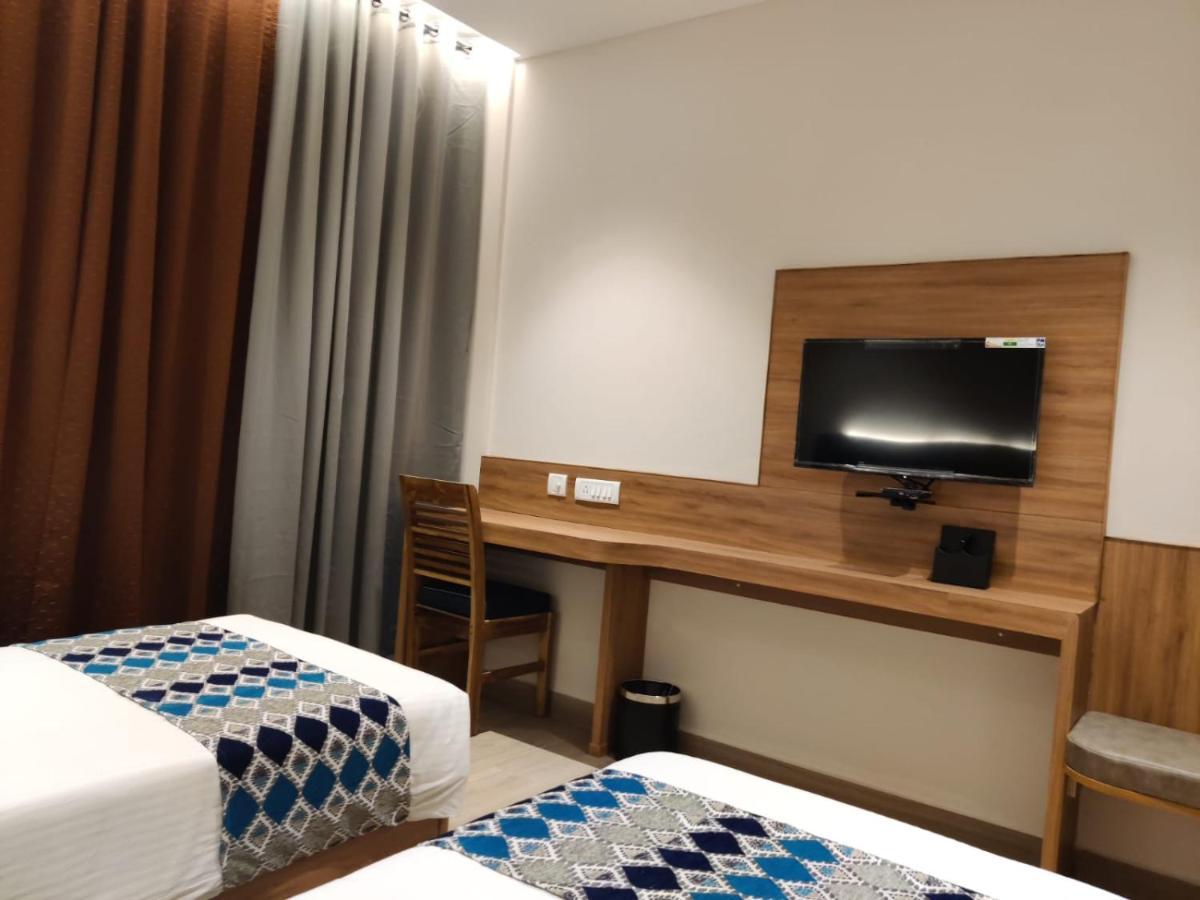 Mermaid & Banquets 3* Chennai