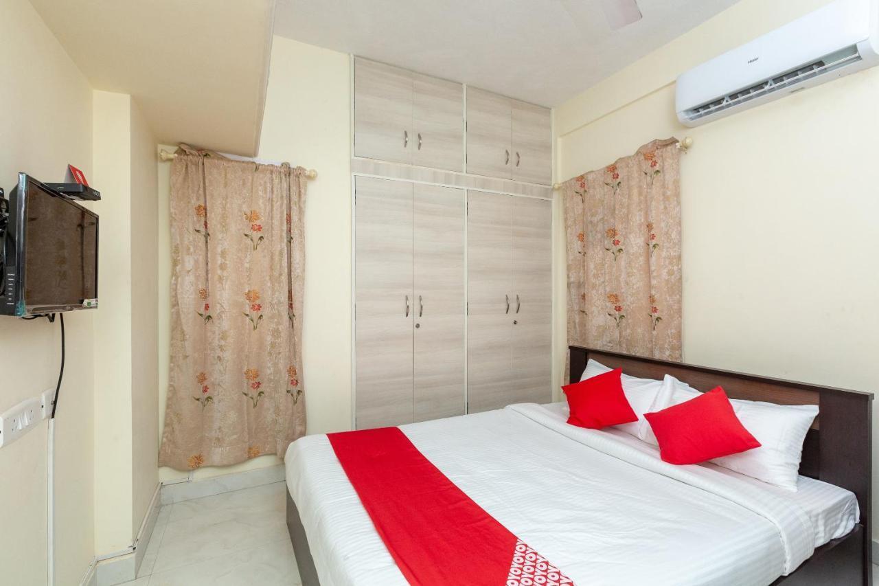 Hotel Oyo 23081 Little Service 3*