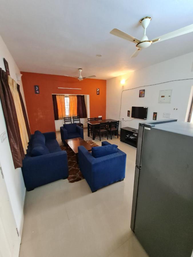 S4 Sruthi Service Apartamento *
