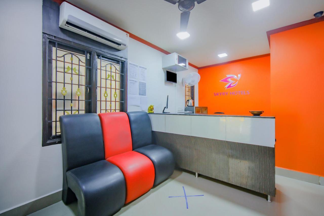 Oyo Flagship 76696 Skyry Hotels *