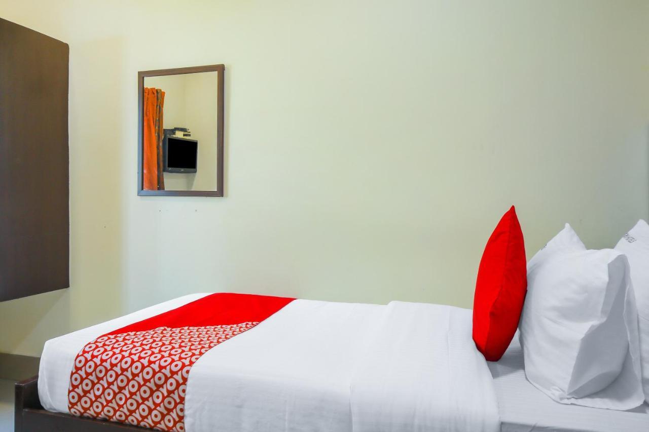 Oyo Flagship 76696 Skyry Hotels Hotel