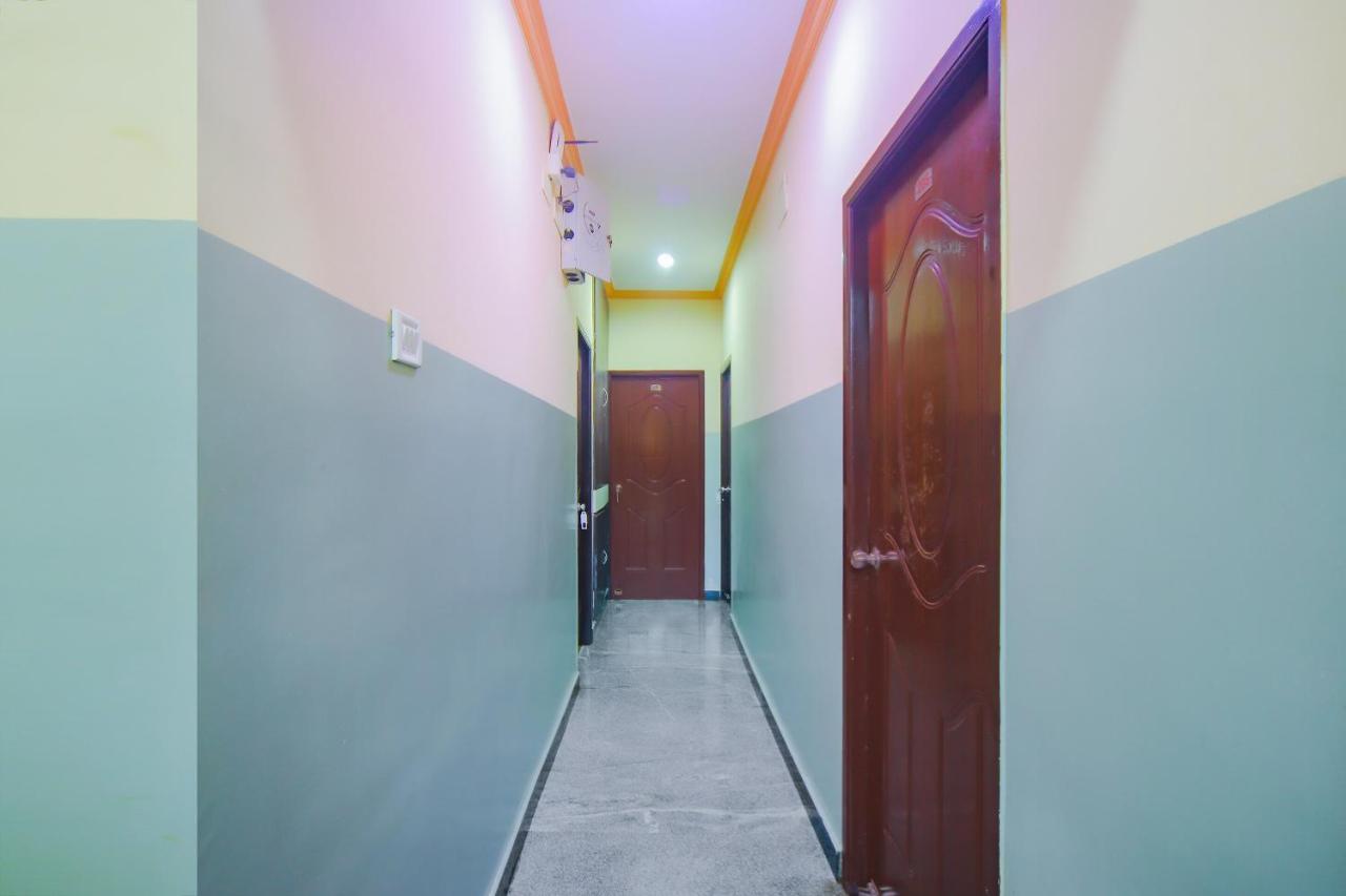 Hotel Oyo Flagship 76696 Skyry Hotels *