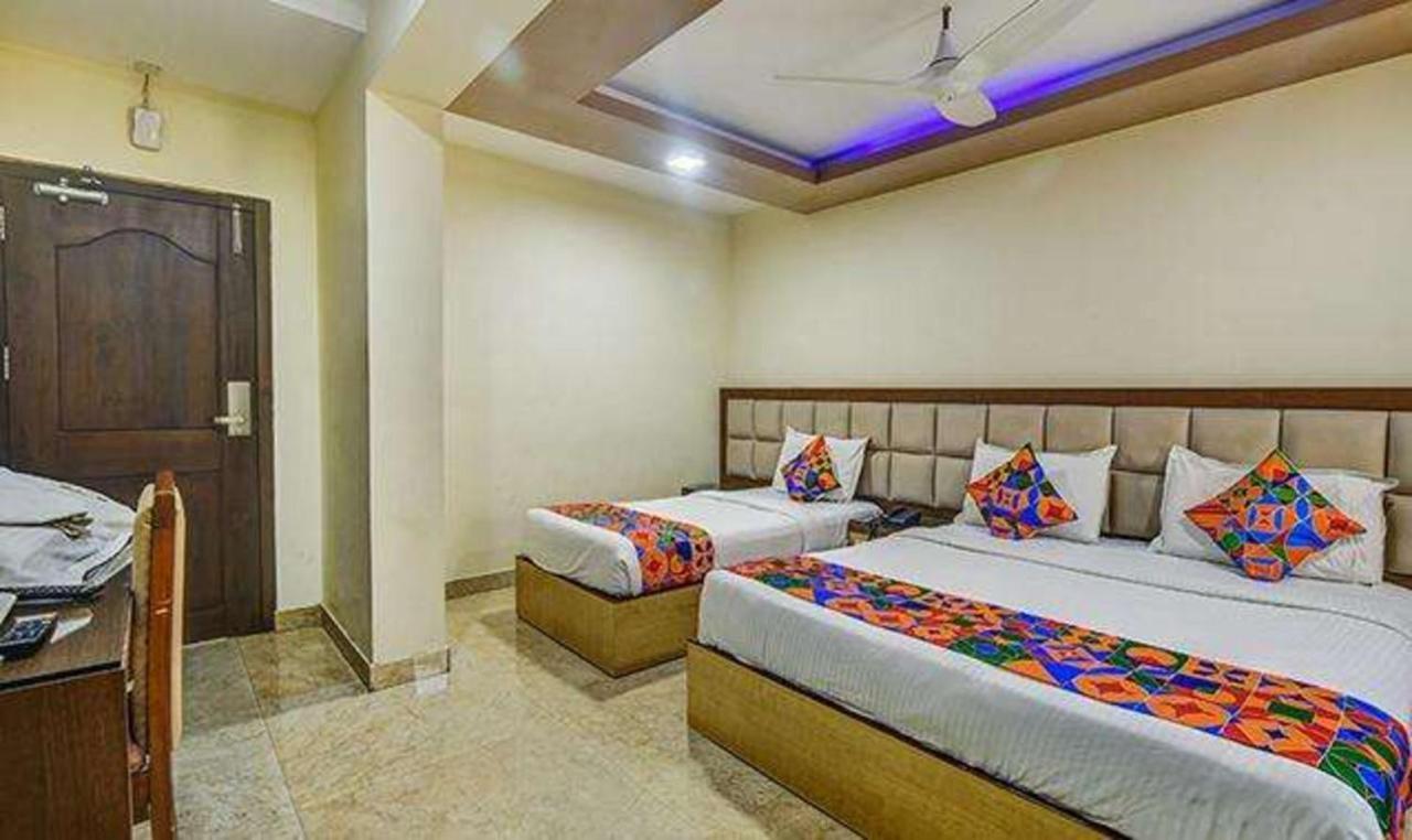 Fabhotel Central Palace
