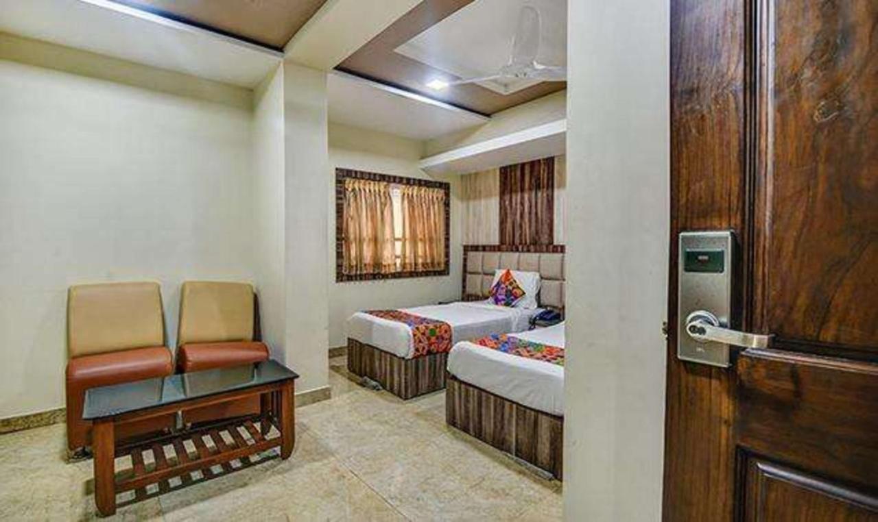 Fabhotel Central Palace 3*