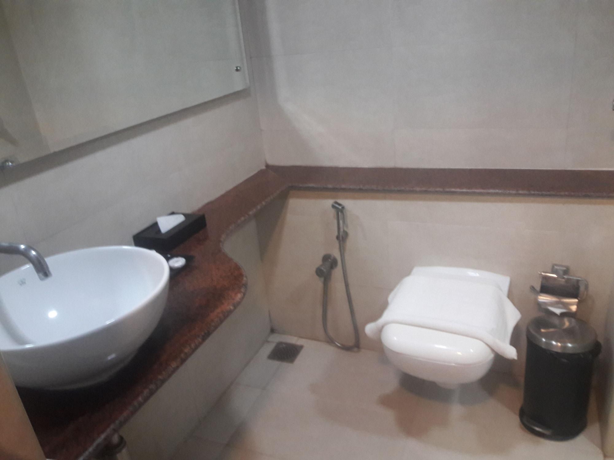 Esthell Hotel 3*