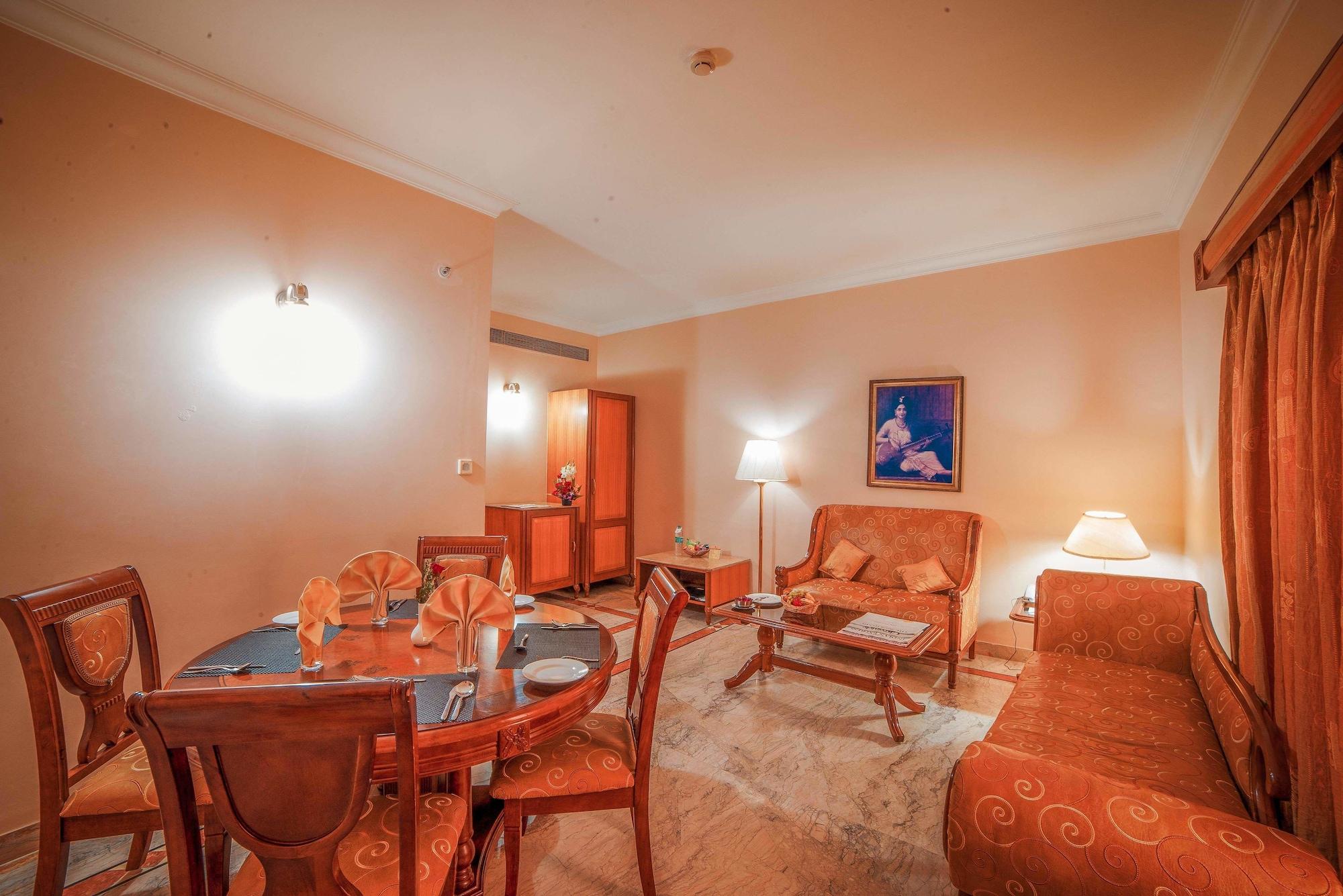 Raj Park 4*