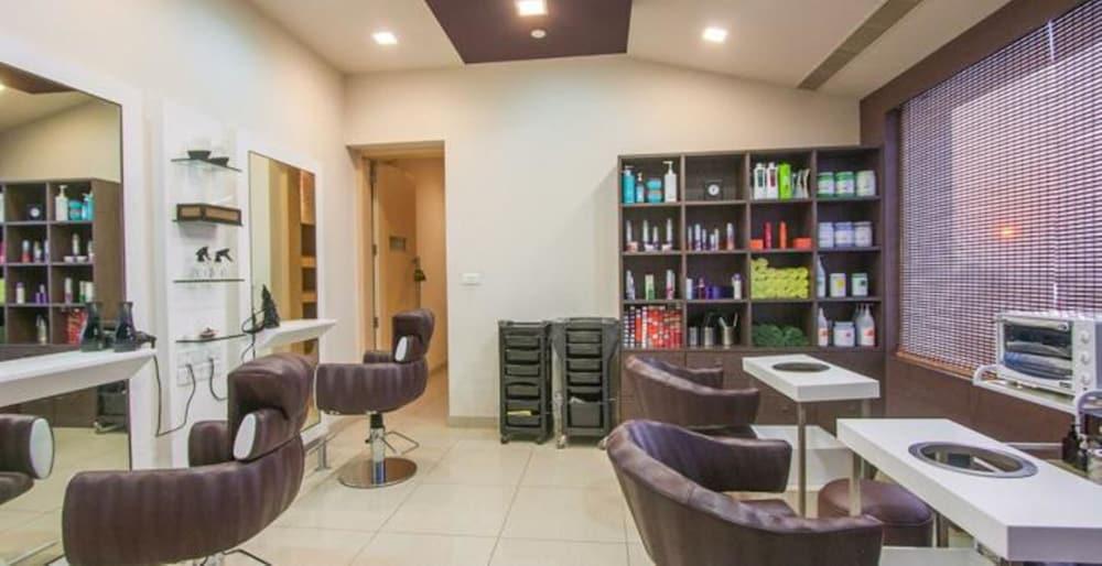 Pullman Anna Salai 5*