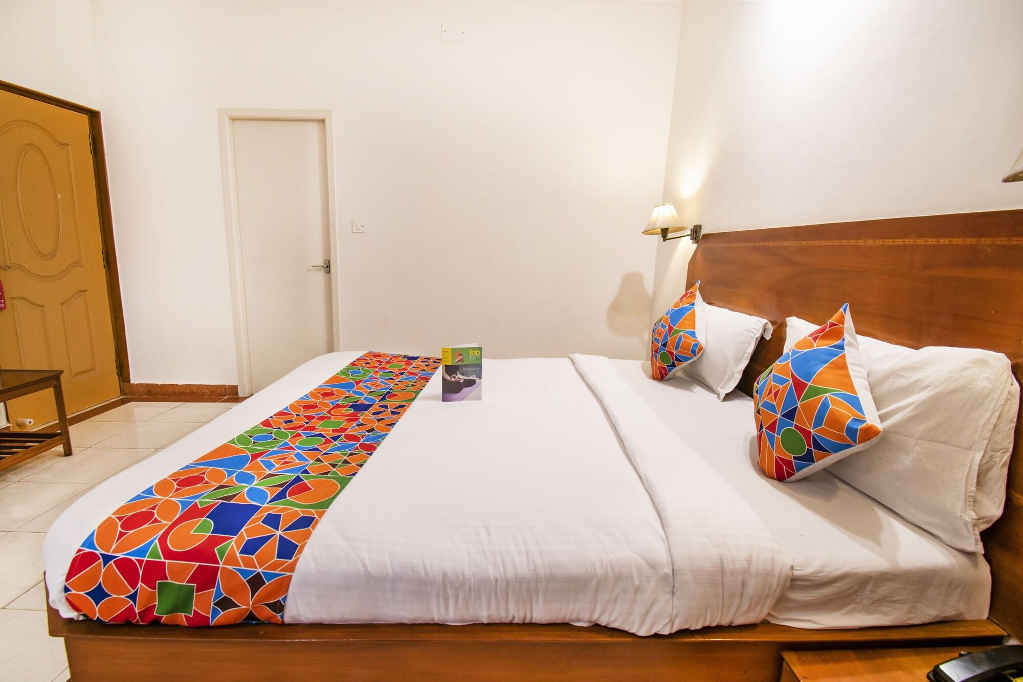 Fabhotel Metro Manor Central Station