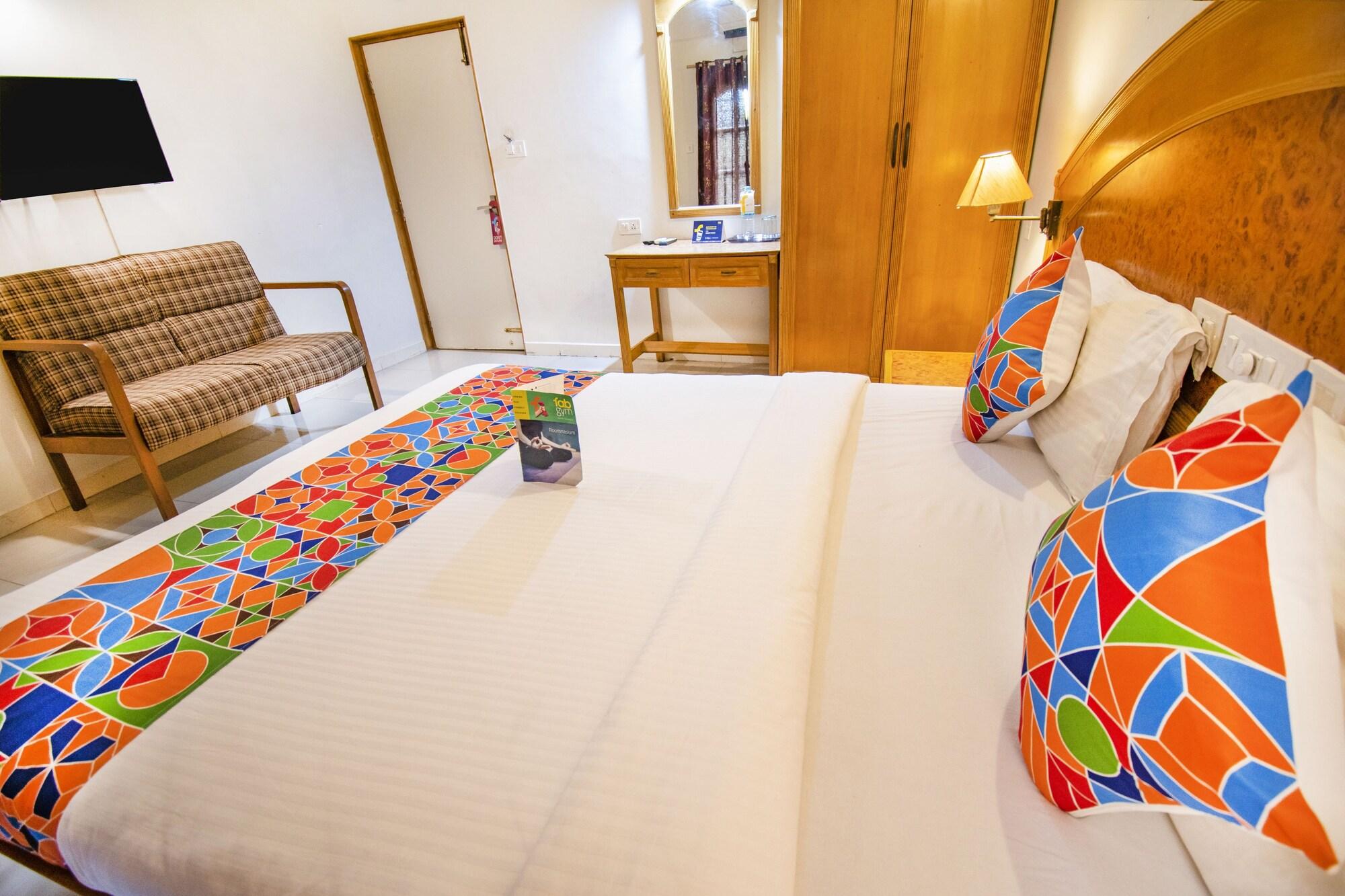 Fabhotel Metro Manor Central Station Hotel 3*