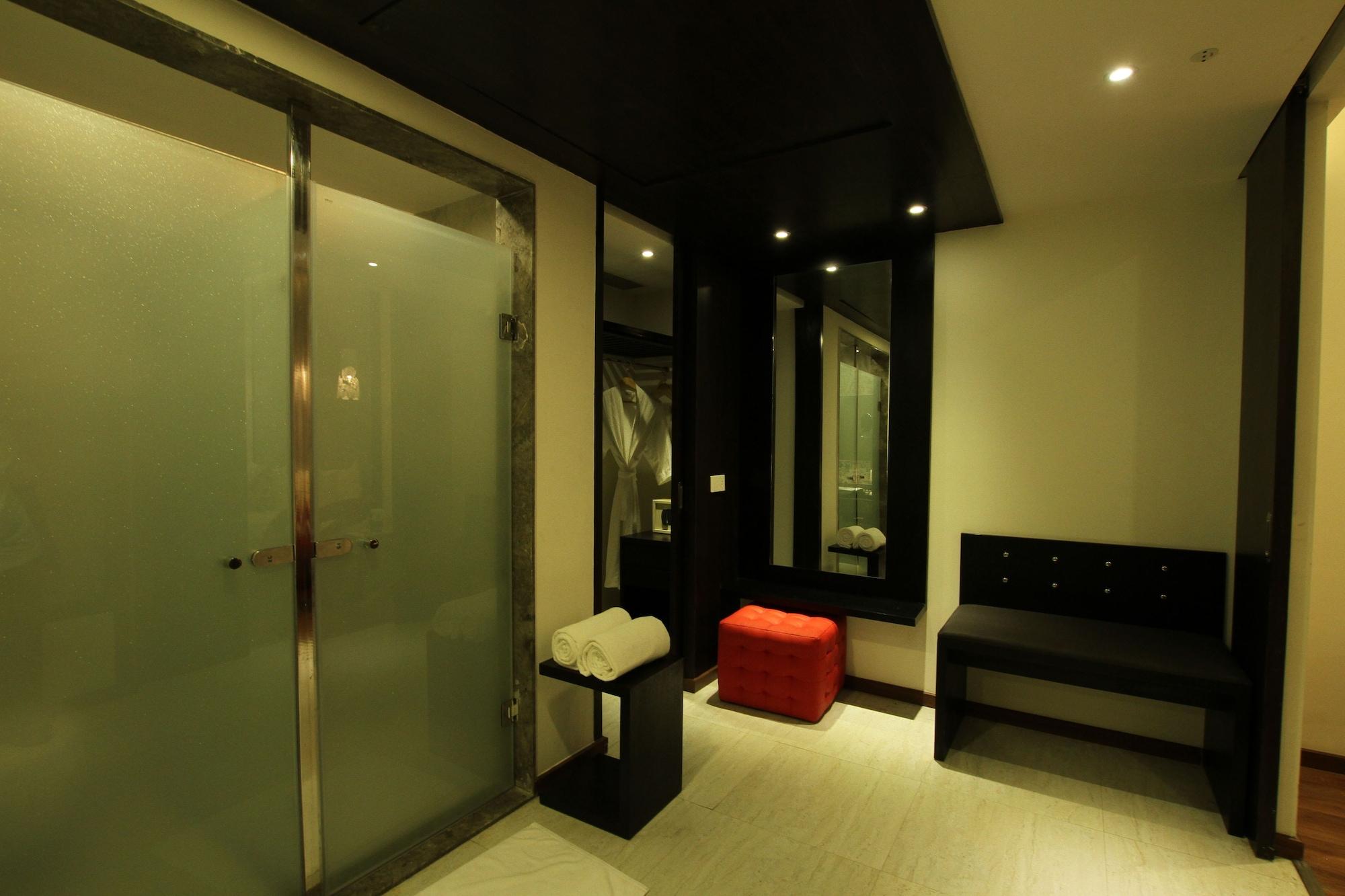 E 4* Chennai