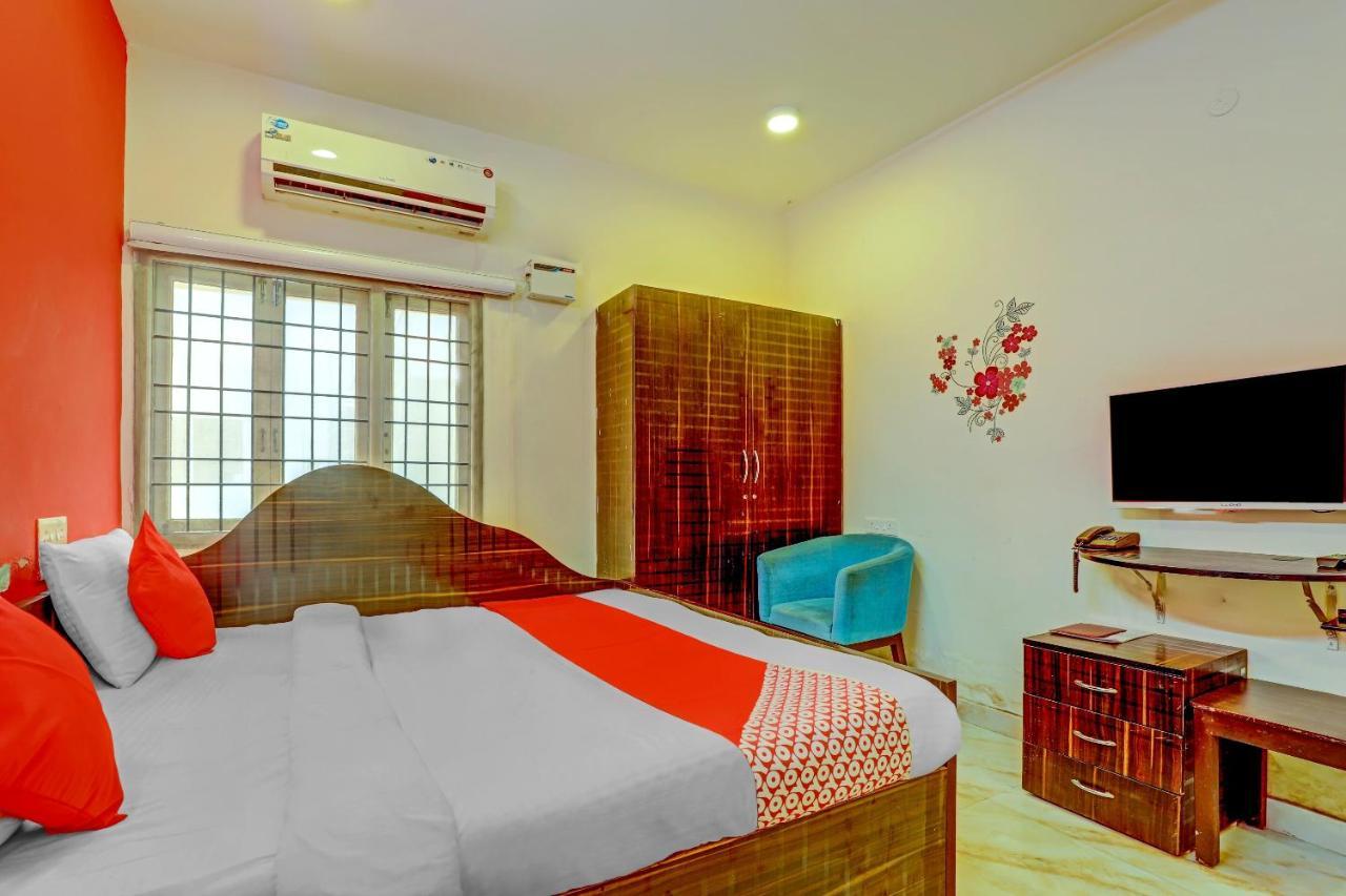Oyo 73418 Ecr Residency And Service Hotel