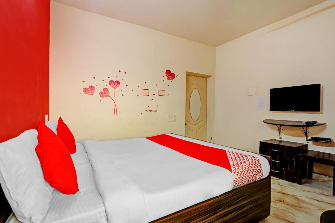 Oyo 73418 Ecr Residency And Service