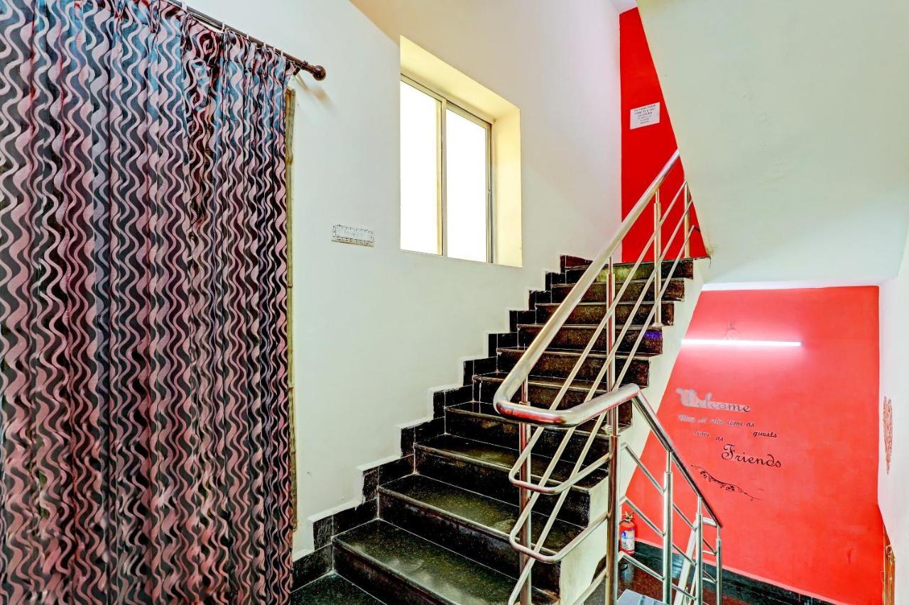 Hotel Oyo 73418 Ecr Residency And Service