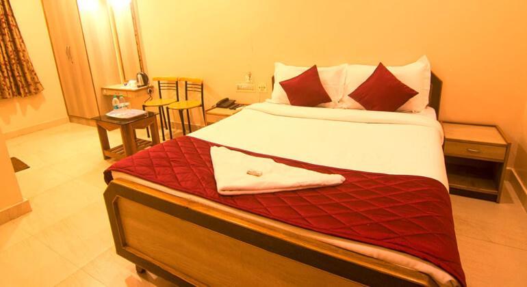 Jjs Park Hotel