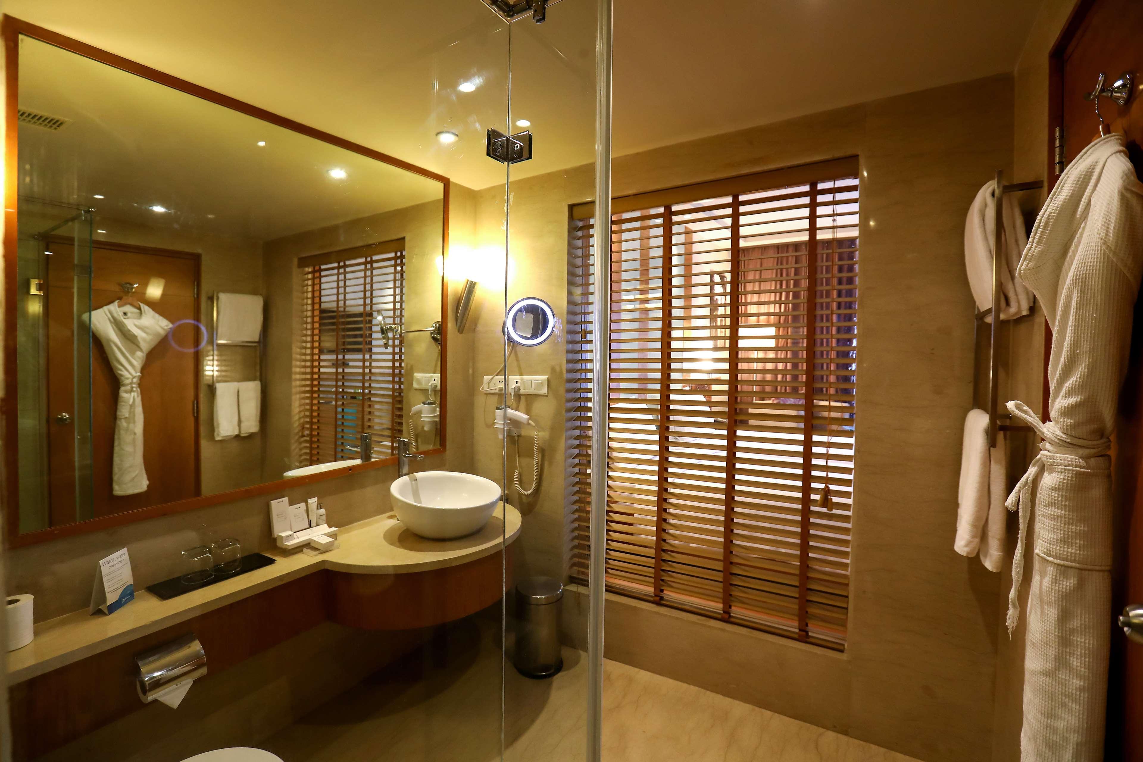 Hotel Radisson Blu Centre Chennai