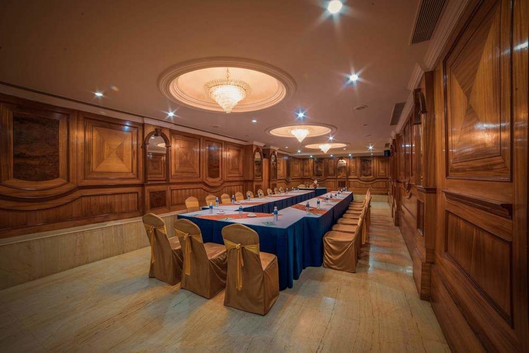 Hotel Raj Park