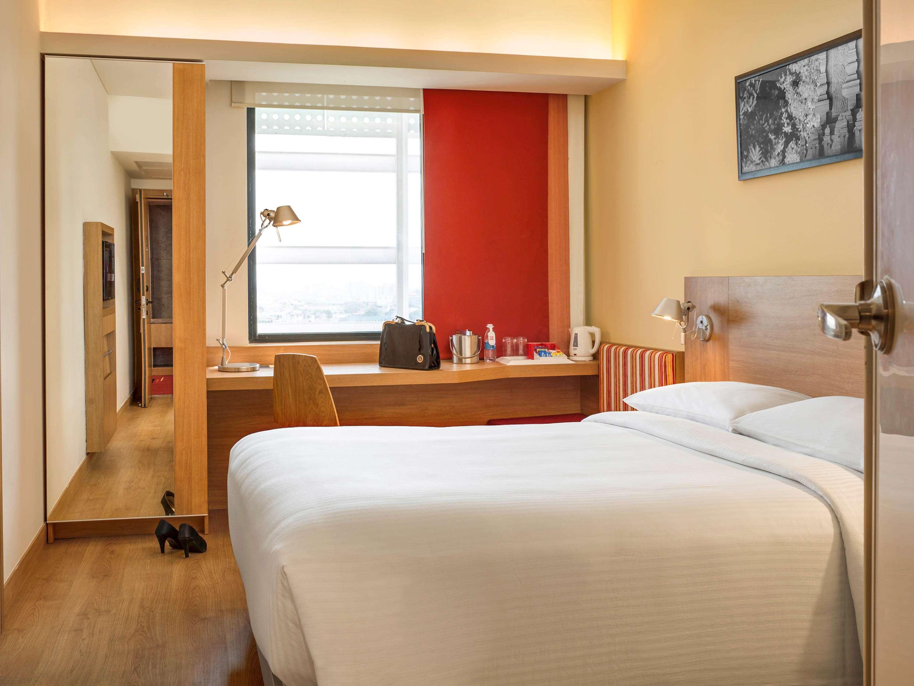 Hotel Ibis Centre - An Accor Brand