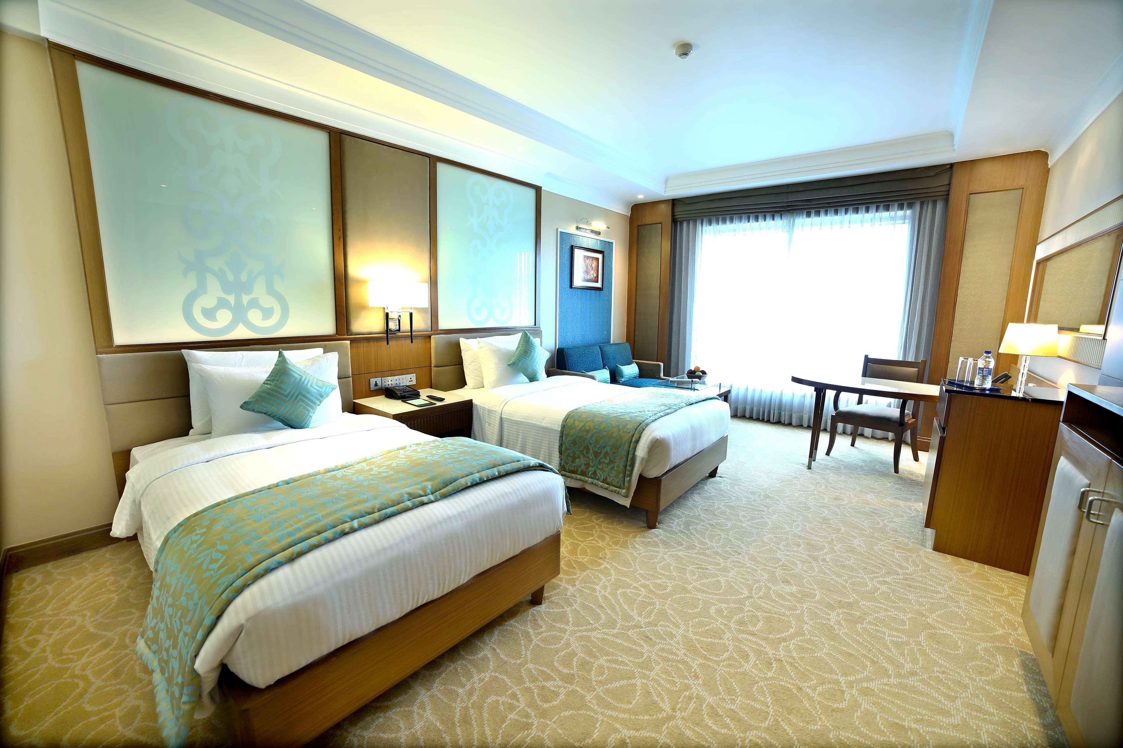 Ramada Plaza Hotel 5*
