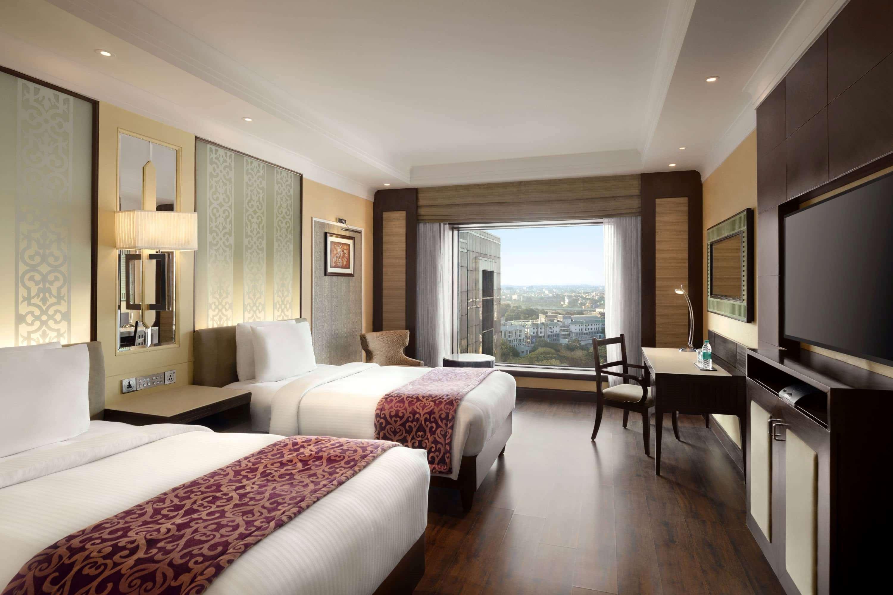 Ramada Plaza Hotel 5*