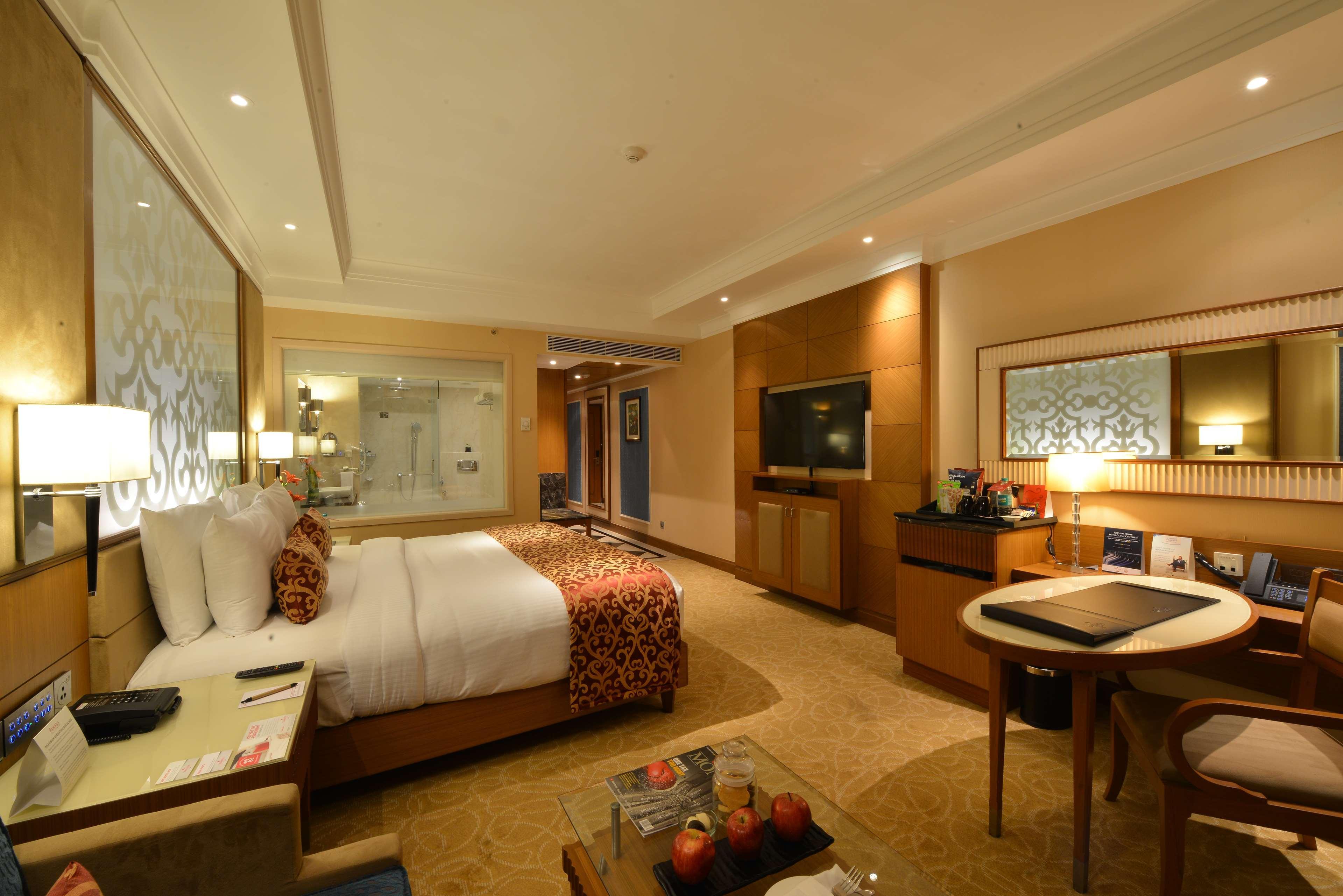 Hotel Ramada Plaza 5*
