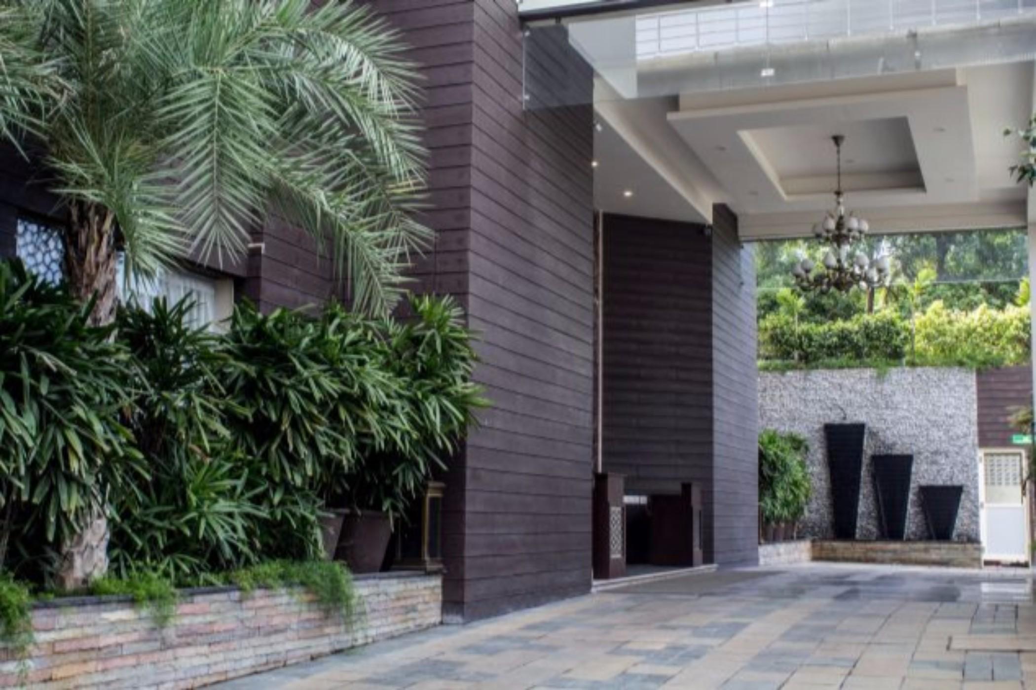 Southern Comfort Hotel 4*