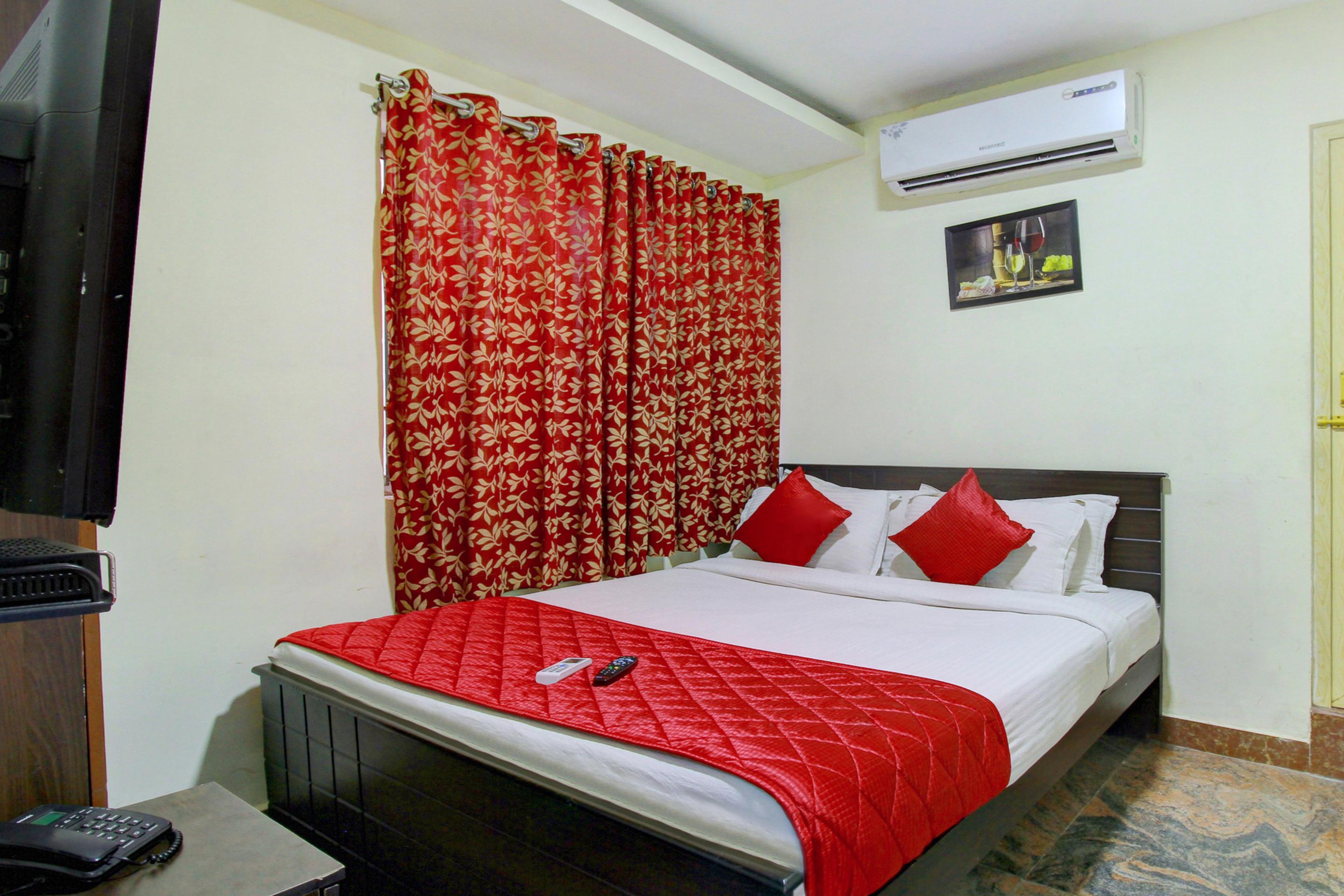 O India Gate Hotel 3*