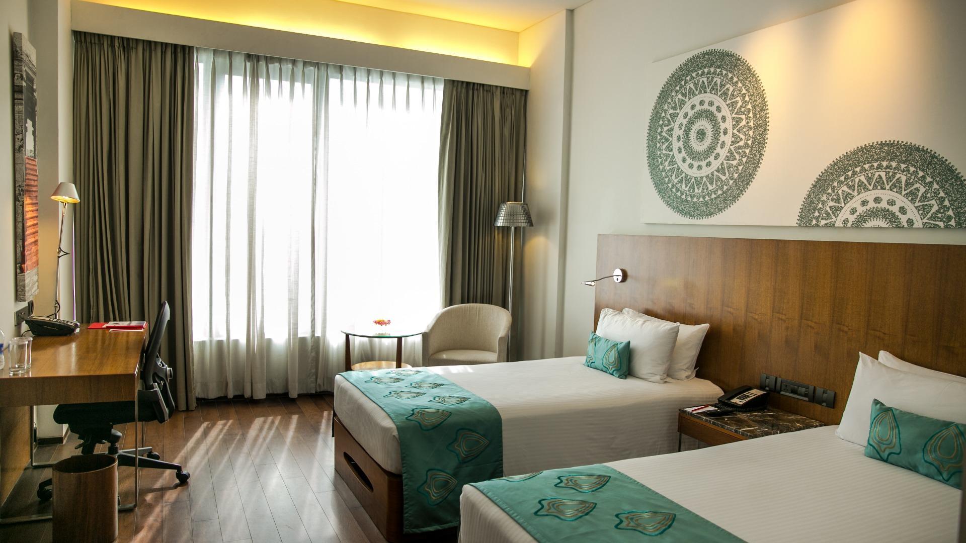 Hotel Vivanta It Expressway Omr