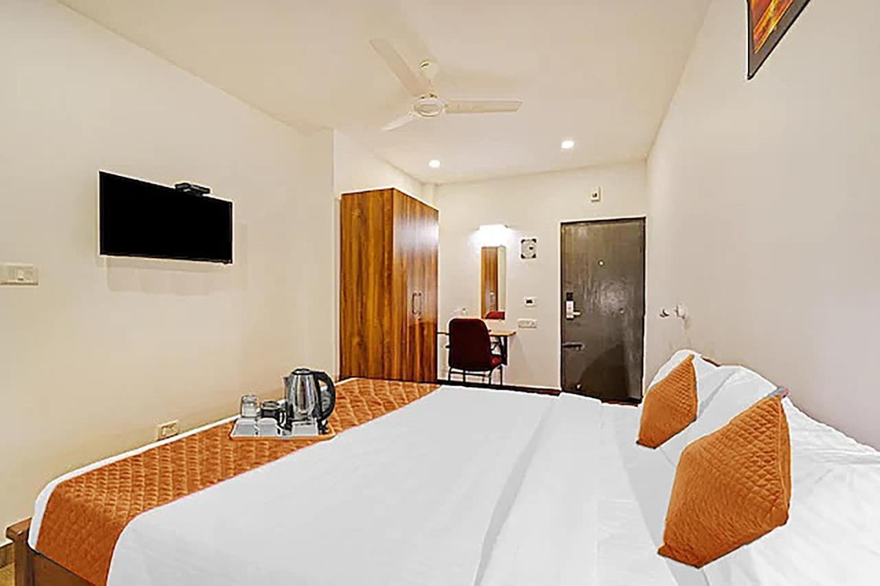 Hotel Fabhotel Namadhu Illam 3*
