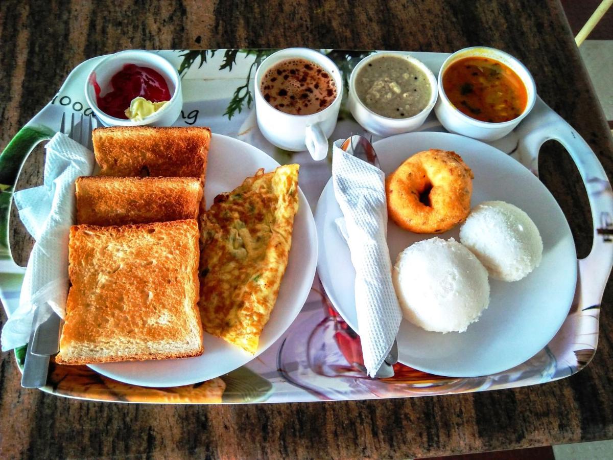 Fabexpress Town Space - Nr Gopalakrishna Theatre 3*