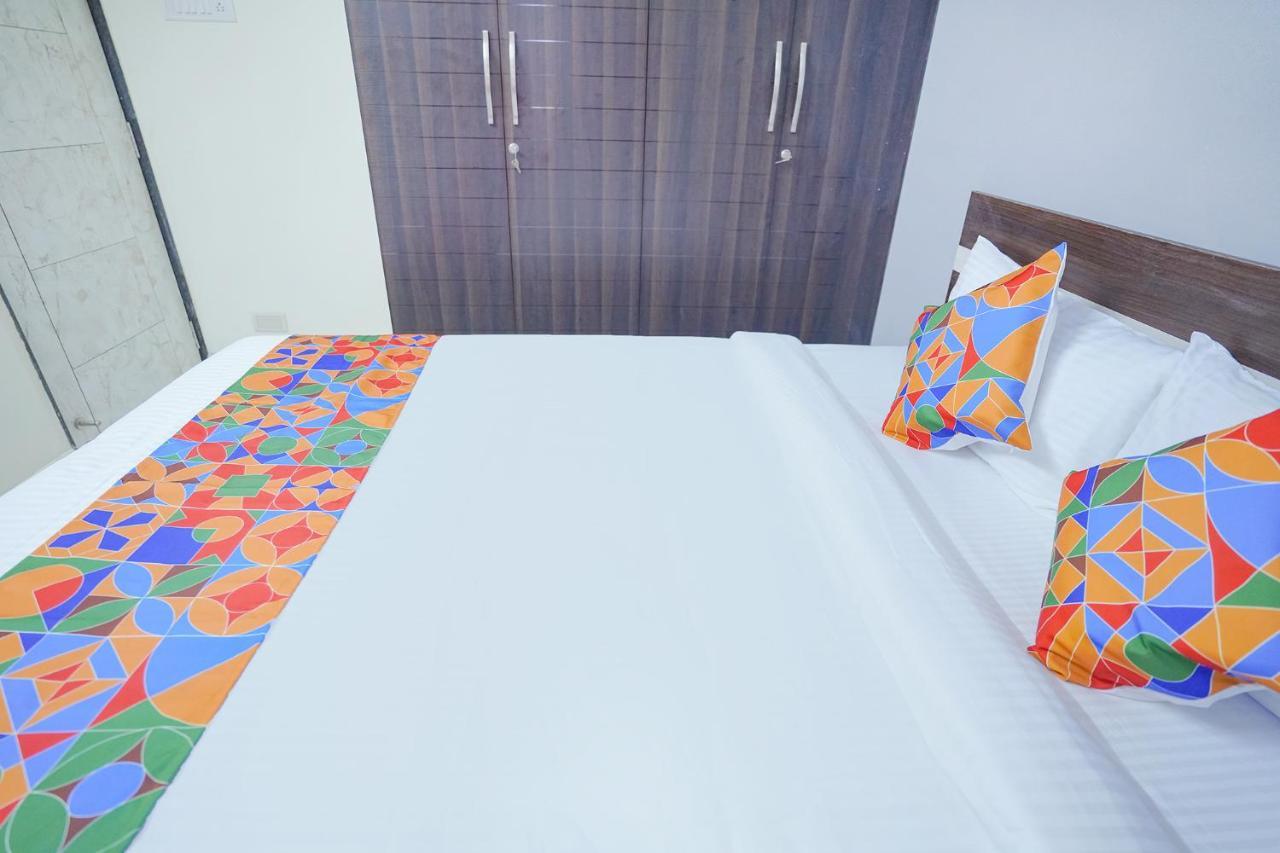 Fabexpress Town Space - Nr Gopalakrishna Theatre Hotel 3*