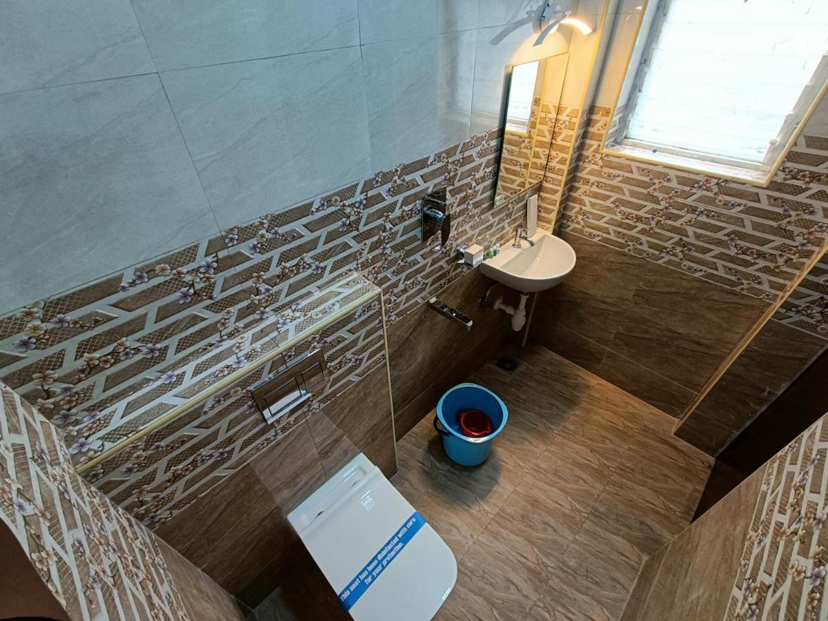 Bed & Breakfast New Metro Serviced Chennai