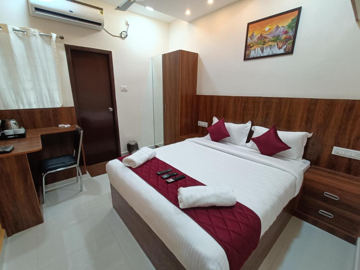 Bed & Breakfast New Metro Serviced Chennai