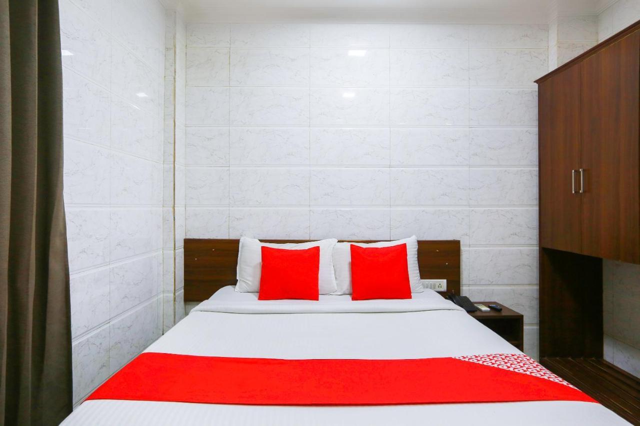Hotel Flagship The Park Near Pvr Spi Palazzo 3*