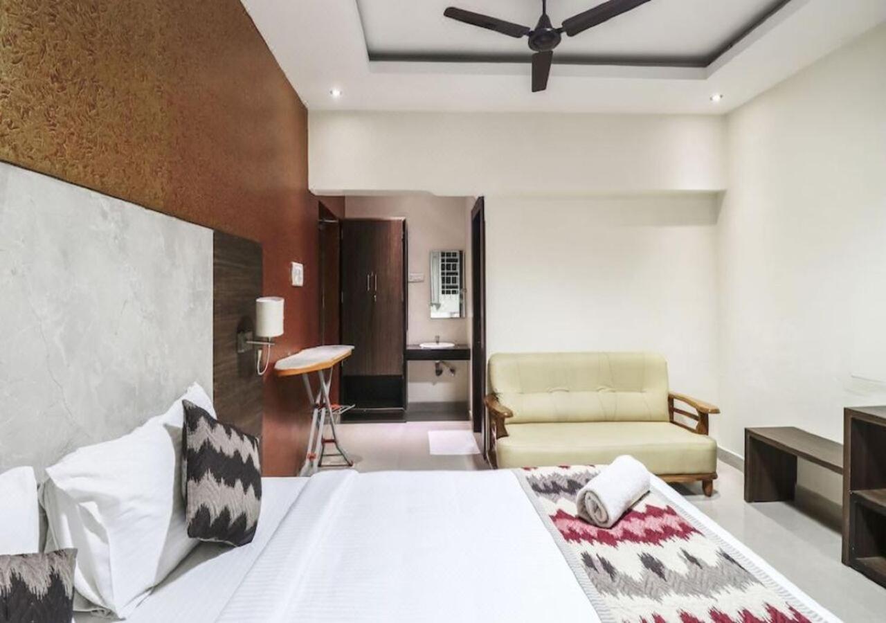 Euphoria Extended - Omr It Expressway 2* Chennai