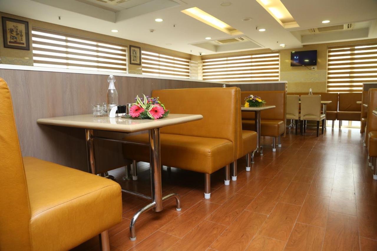 Raaj Bhaavan Clarks Hotel Chennai