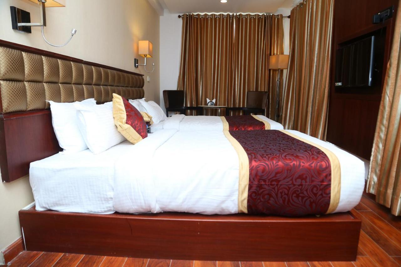 Raaj Bhaavan Clarks Hotel Chennai